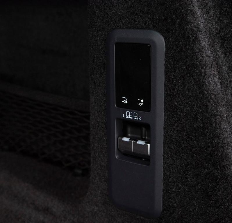 used 2025 Land Rover Range Rover Sport car, priced at $81,999