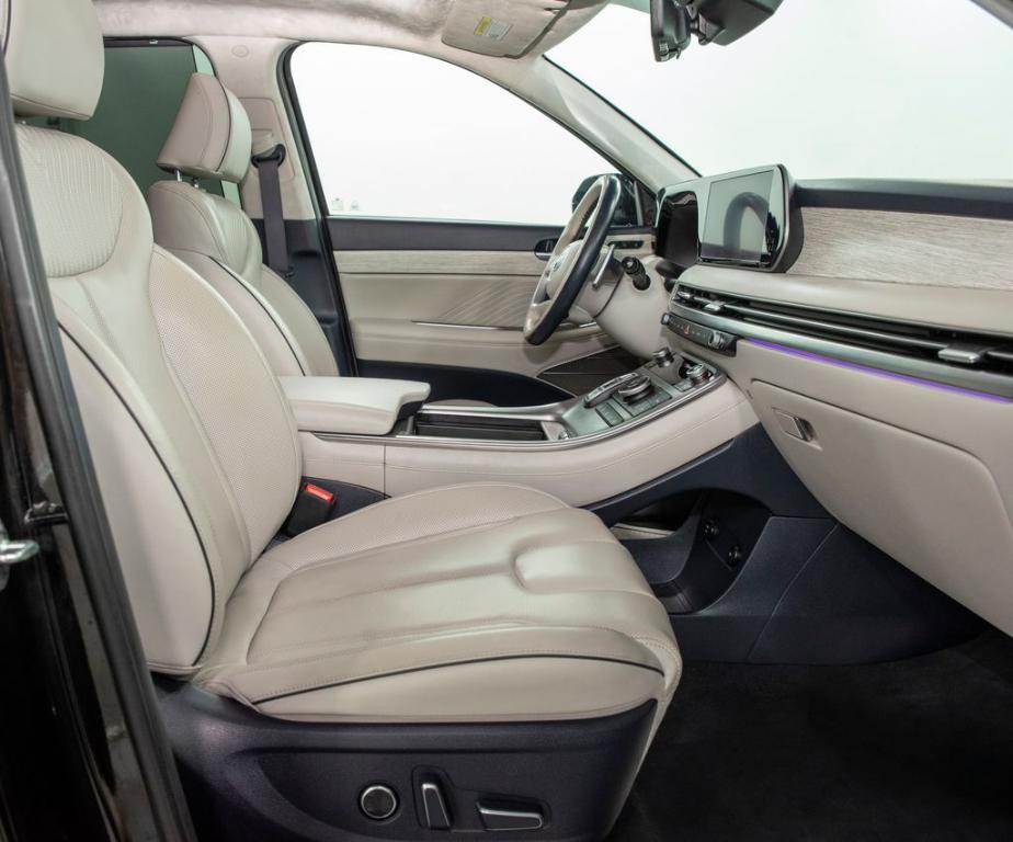 used 2024 Hyundai Palisade car, priced at $37,753