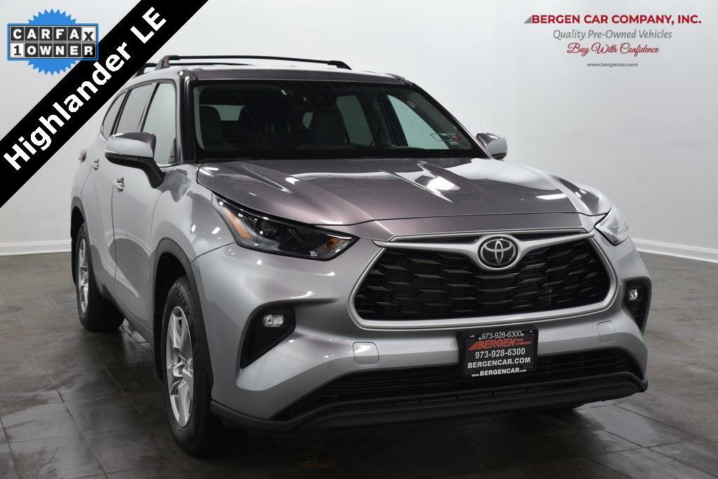 used 2022 Toyota Highlander car, priced at $29,862