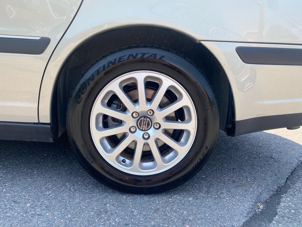 used 1999 Volvo S80 car, priced at $8,999