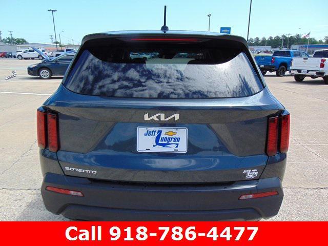 used 2023 Kia Sorento car, priced at $26,875