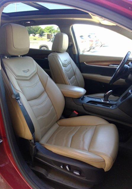 used 2019 Cadillac XT5 car, priced at $21,720