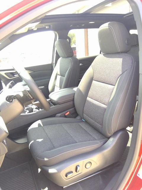 new 2025 Chevrolet Traverse car, priced at $45,980