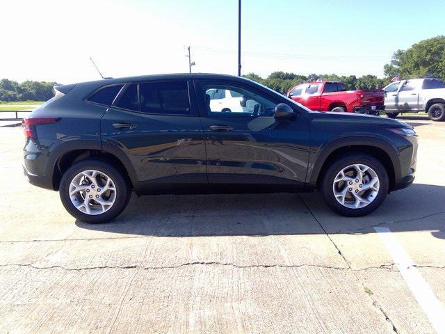 new 2025 Chevrolet Trax car, priced at $23,130