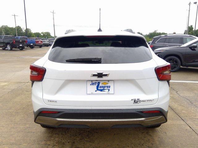 new 2025 Chevrolet Trax car, priced at $27,080