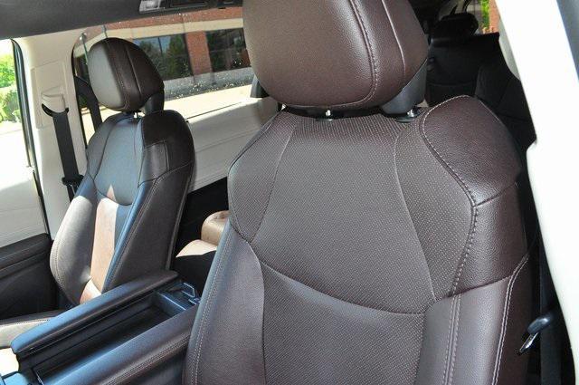 used 2023 Toyota Sienna car, priced at $48,634