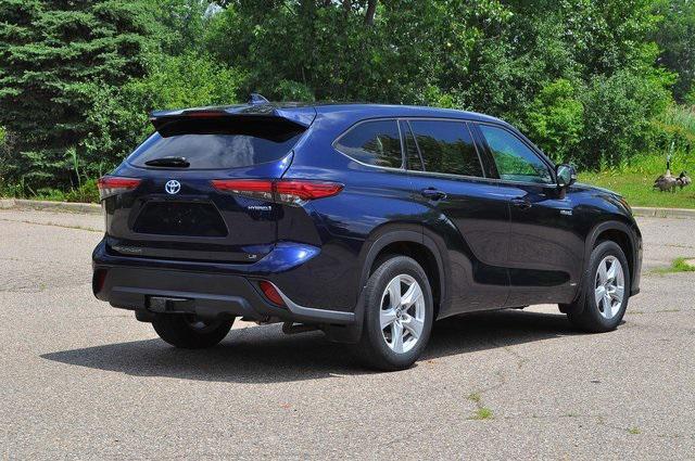 used 2021 Toyota Highlander Hybrid car, priced at $32,500