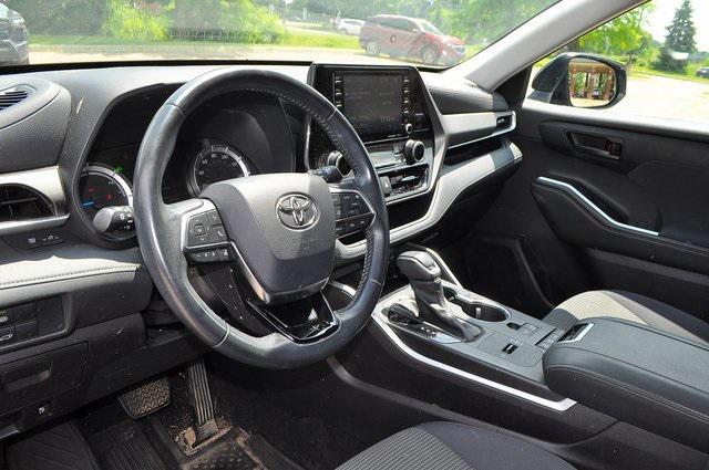 used 2021 Toyota Highlander Hybrid car, priced at $32,500