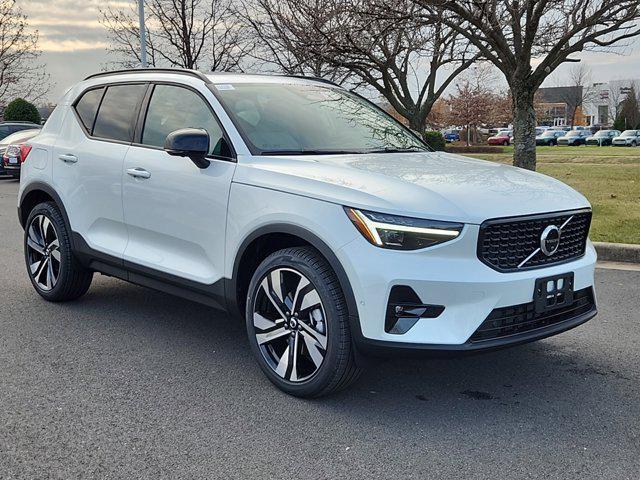 new 2025 Volvo XC40 car, priced at $49,170