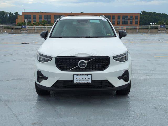 new 2025 Volvo XC40 car