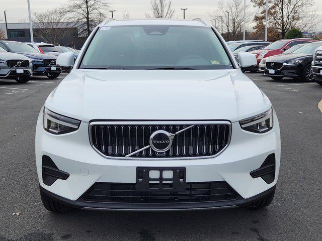 new 2025 Volvo XC40 car, priced at $46,015