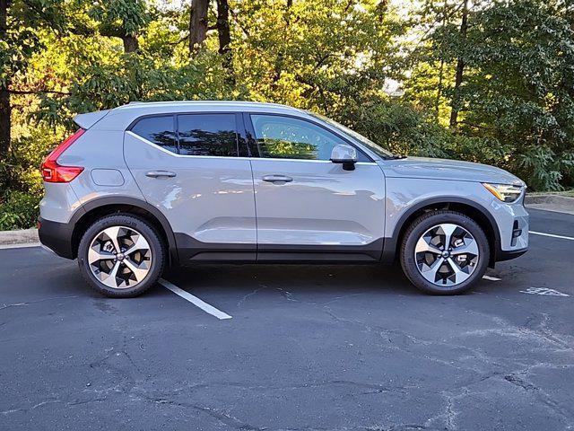 new 2025 Volvo XC40 car, priced at $48,315