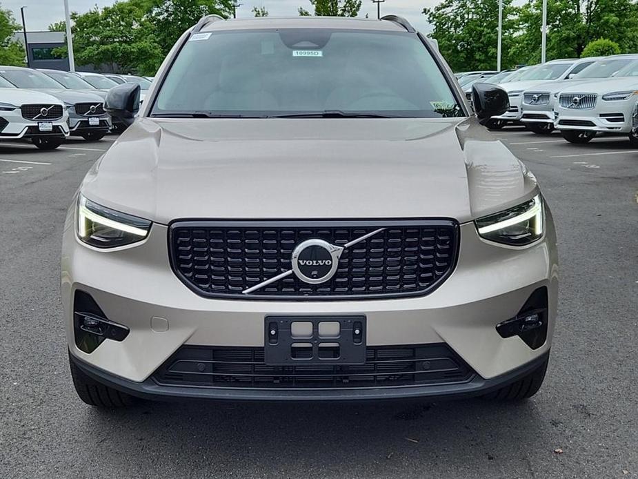 new 2024 Volvo XC40 car, priced at $52,410