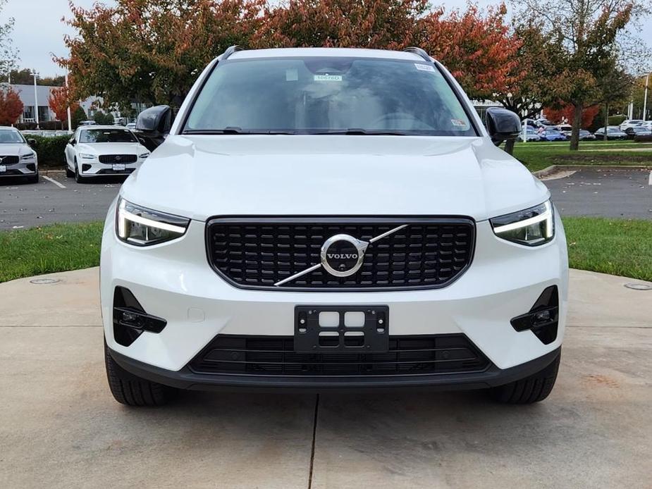 new 2024 Volvo XC40 car, priced at $49,020