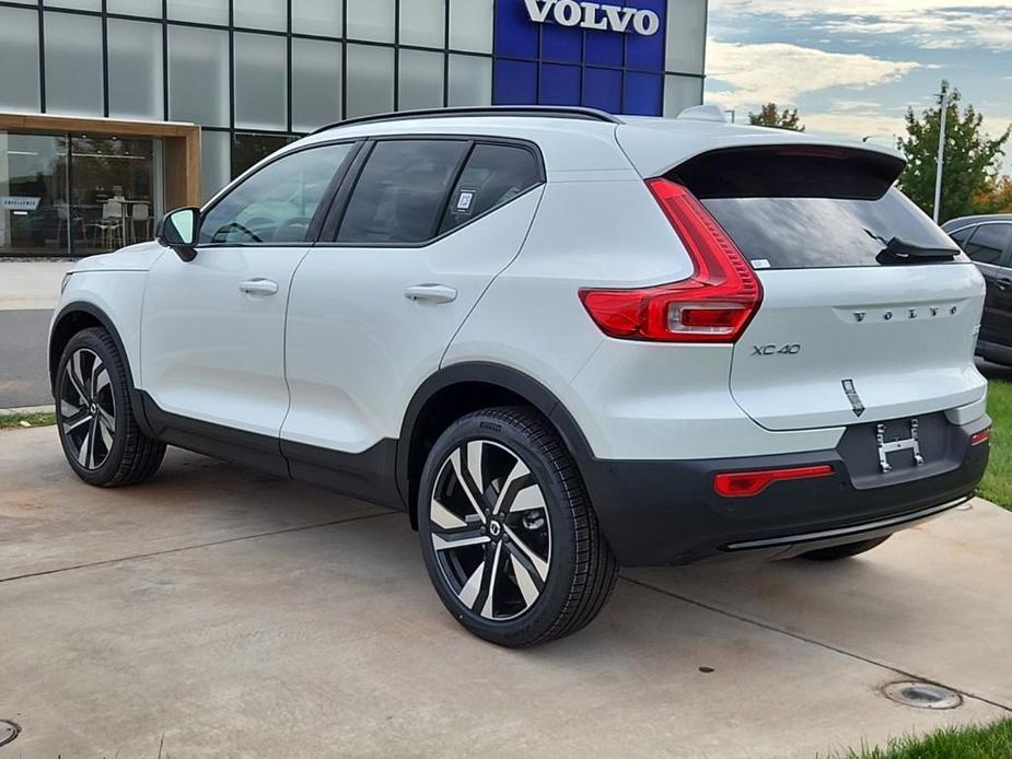 new 2024 Volvo XC40 car, priced at $49,020