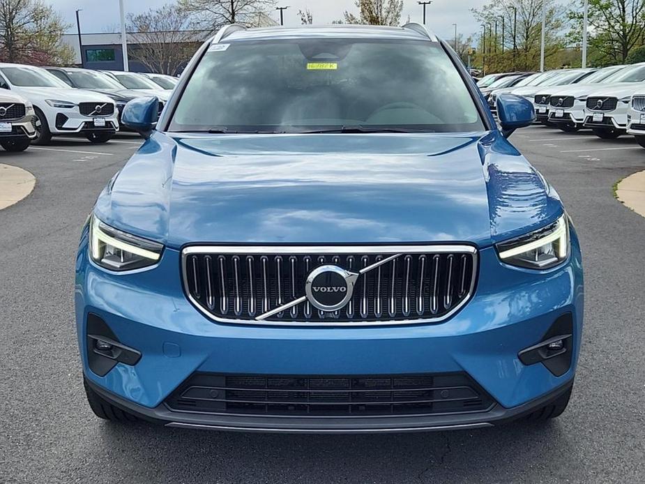 used 2023 Volvo XC40 car, priced at $36,400