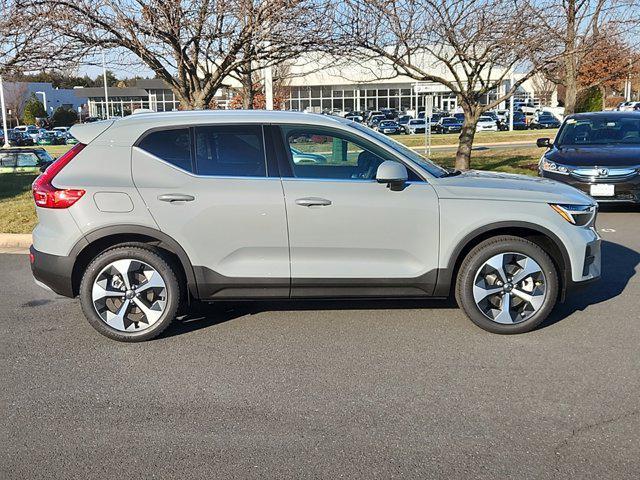 new 2025 Volvo XC40 car, priced at $46,015