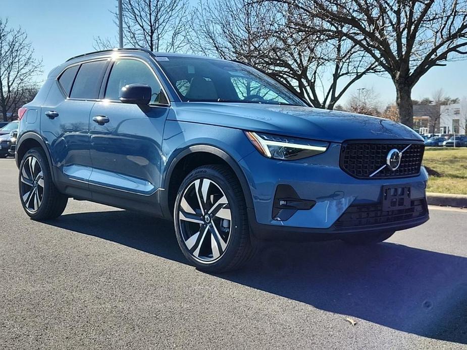 new 2024 Volvo XC40 car, priced at $49,020