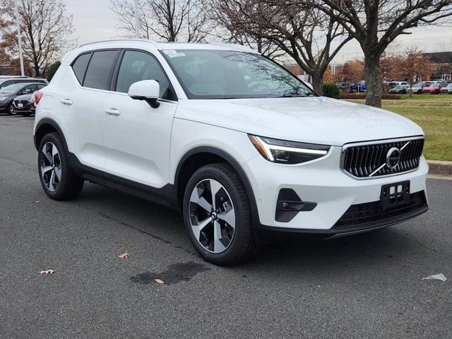 new 2025 Volvo XC40 car, priced at $48,315