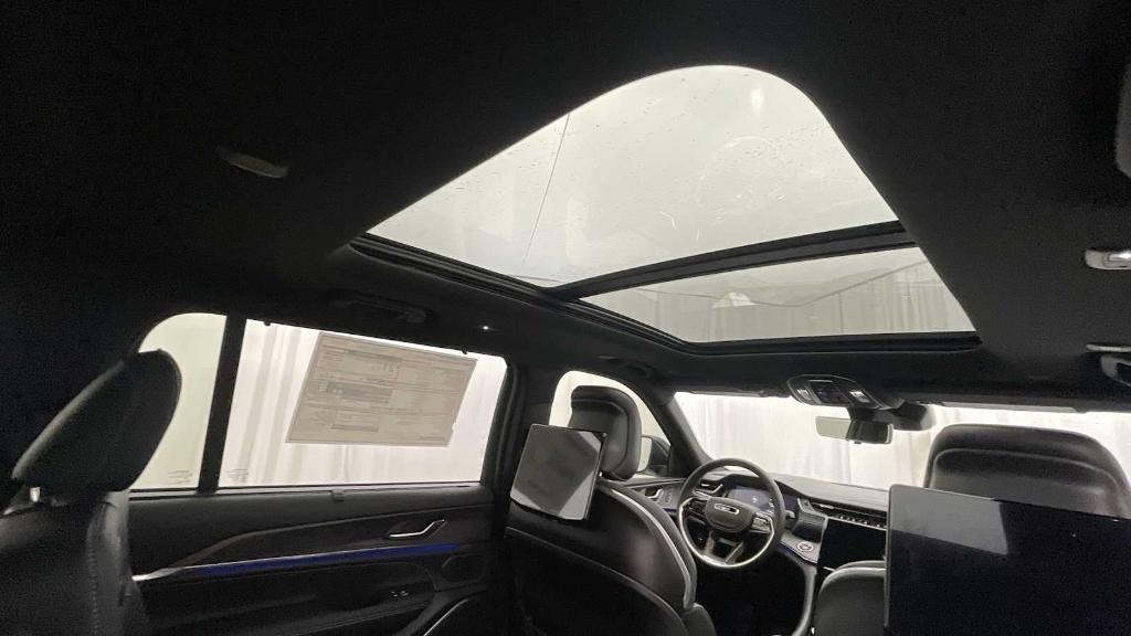 new 2025 Jeep Grand Cherokee L car, priced at $64,265