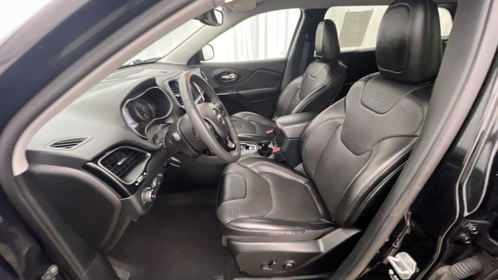 used 2023 Jeep Cherokee car, priced at $23,677