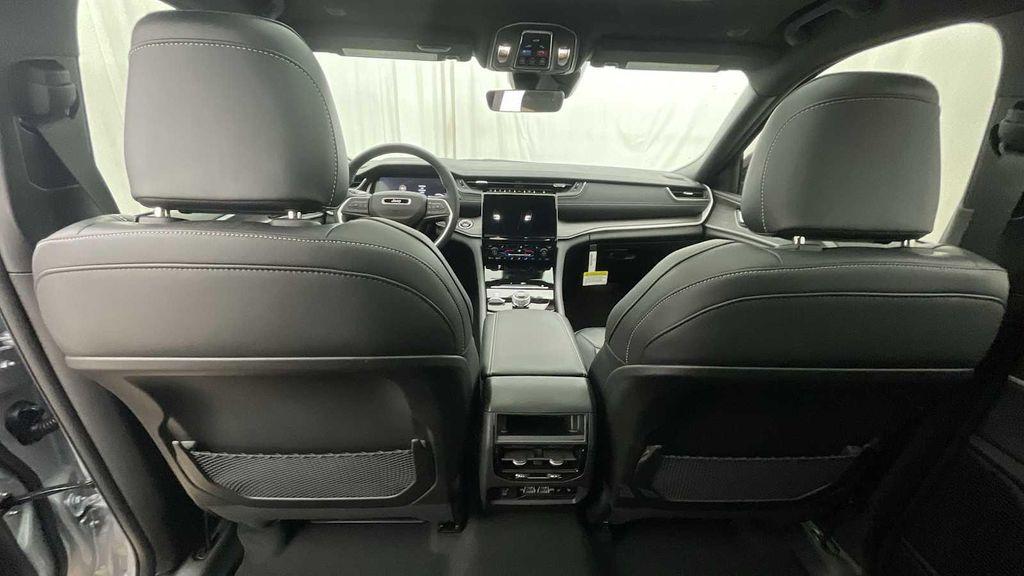 new 2025 Jeep Grand Cherokee car, priced at $49,480