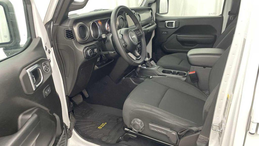 used 2023 Jeep Gladiator car, priced at $31,998