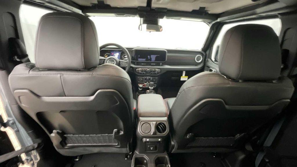 used 2025 Jeep Gladiator car, priced at $45,998