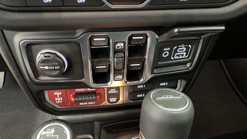 used 2025 Jeep Gladiator car, priced at $45,998