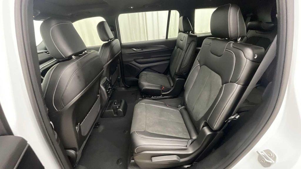 new 2025 Jeep Grand Cherokee L car, priced at $47,904