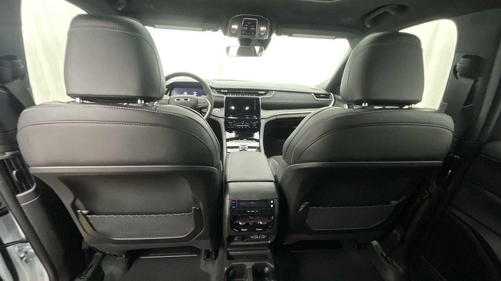 new 2025 Jeep Grand Cherokee L car, priced at $47,904