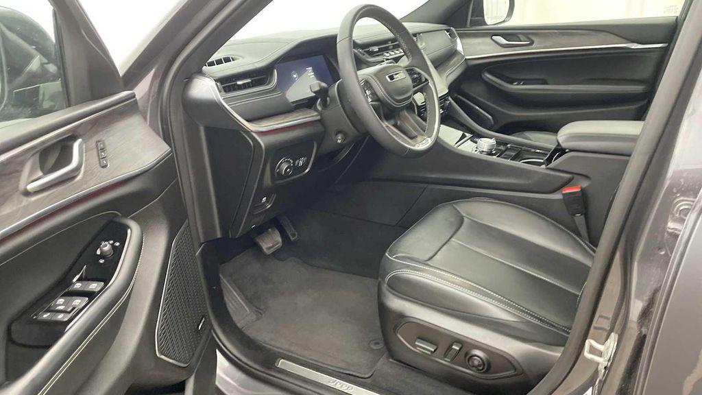 used 2023 Jeep Grand Cherokee L car, priced at $39,694