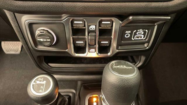 new 2025 Jeep Gladiator car, priced at $50,358