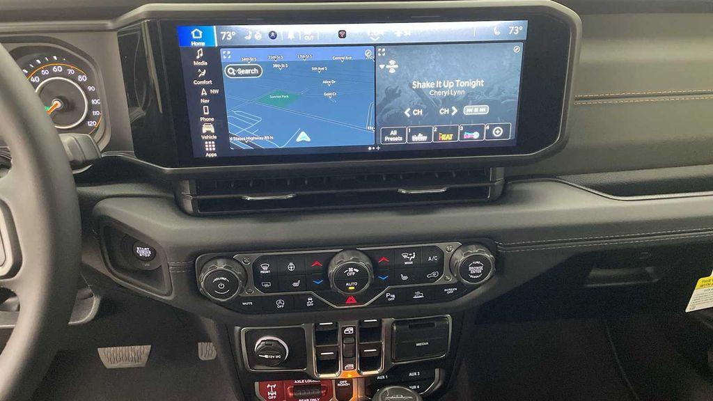 new 2025 Jeep Gladiator car, priced at $55,001