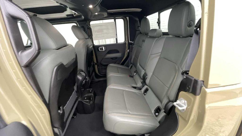 new 2025 Jeep Gladiator car, priced at $55,001