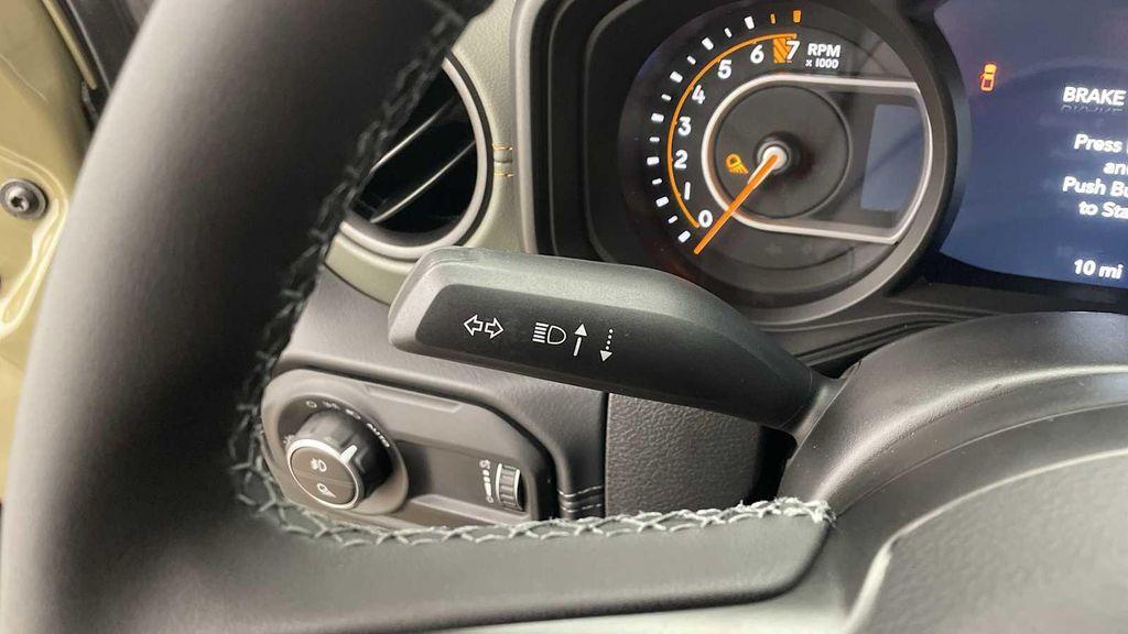 new 2025 Jeep Gladiator car, priced at $55,001