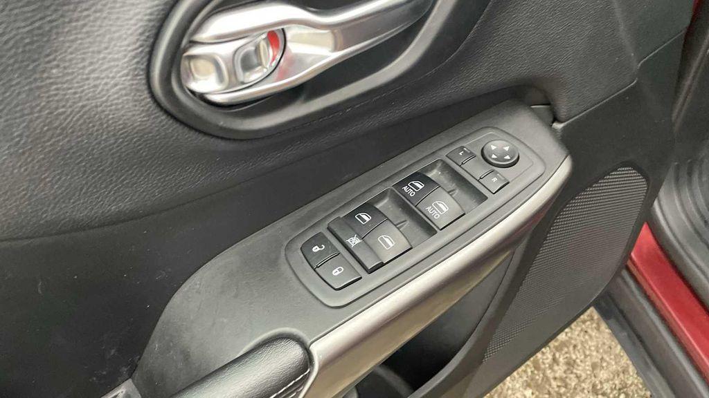 used 2019 Jeep Cherokee car, priced at $14,995