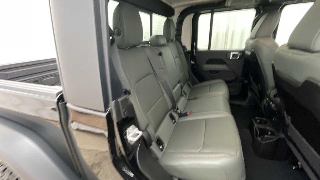 new 2025 Jeep Gladiator car, priced at $53,055