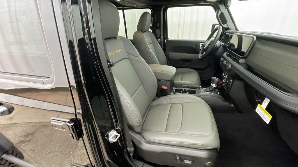 new 2025 Jeep Gladiator car, priced at $53,055