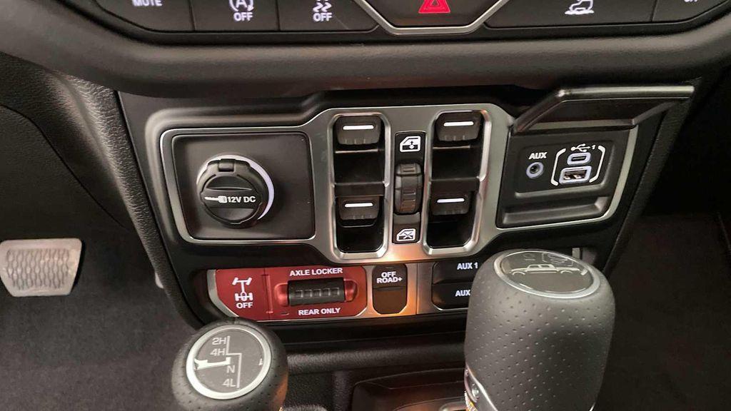 new 2025 Jeep Gladiator car, priced at $53,055