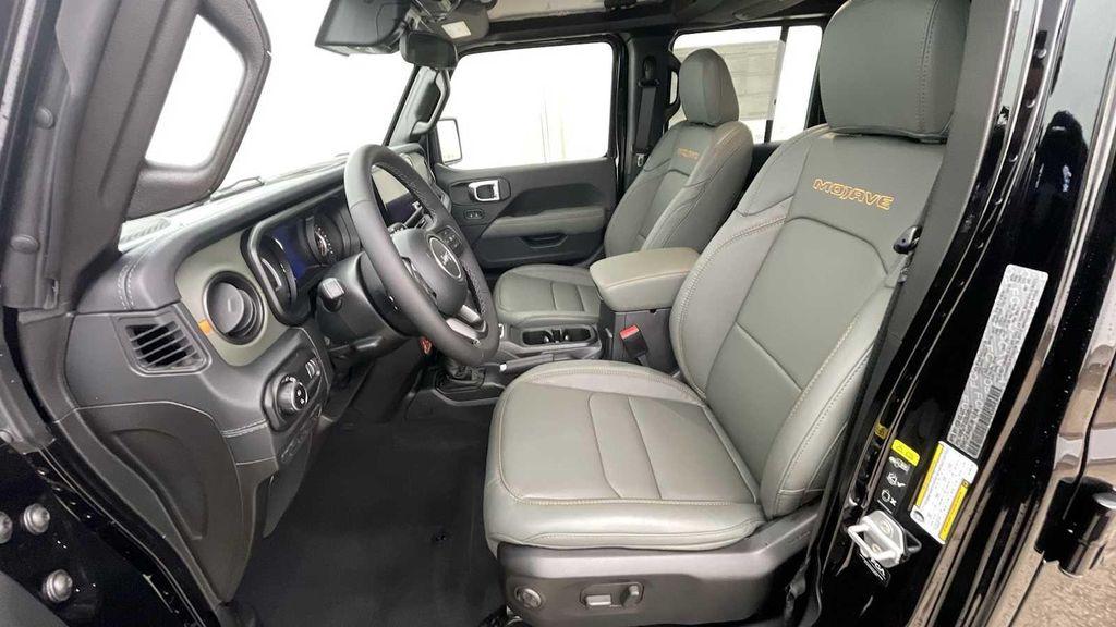 new 2025 Jeep Gladiator car, priced at $53,055