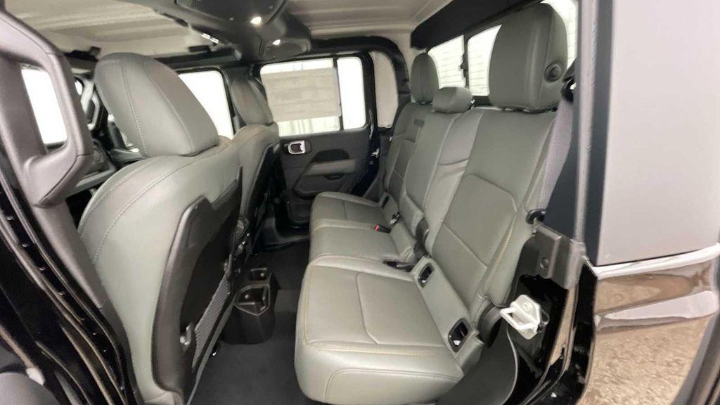 new 2025 Jeep Gladiator car, priced at $53,055