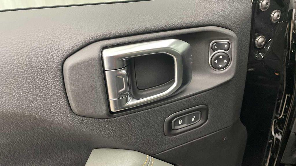 new 2025 Jeep Gladiator car, priced at $53,055