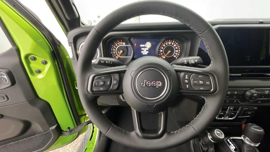 new 2025 Jeep Gladiator car, priced at $43,645