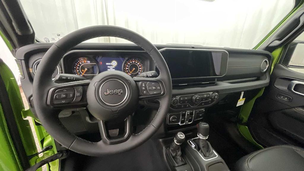 new 2025 Jeep Gladiator car, priced at $43,645