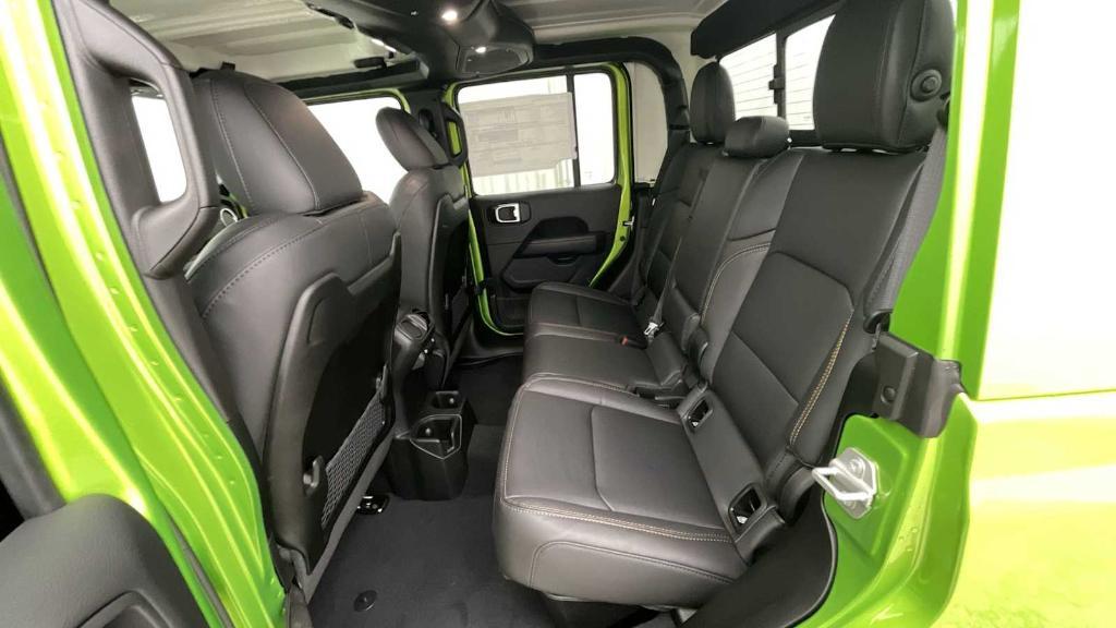 new 2025 Jeep Gladiator car, priced at $43,645