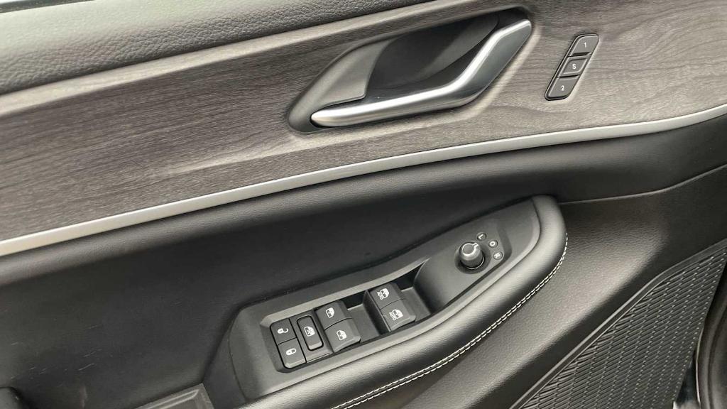 used 2023 Jeep Grand Cherokee car, priced at $30,500