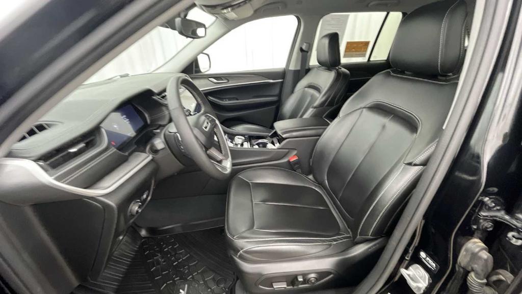 used 2023 Jeep Grand Cherokee car, priced at $30,500