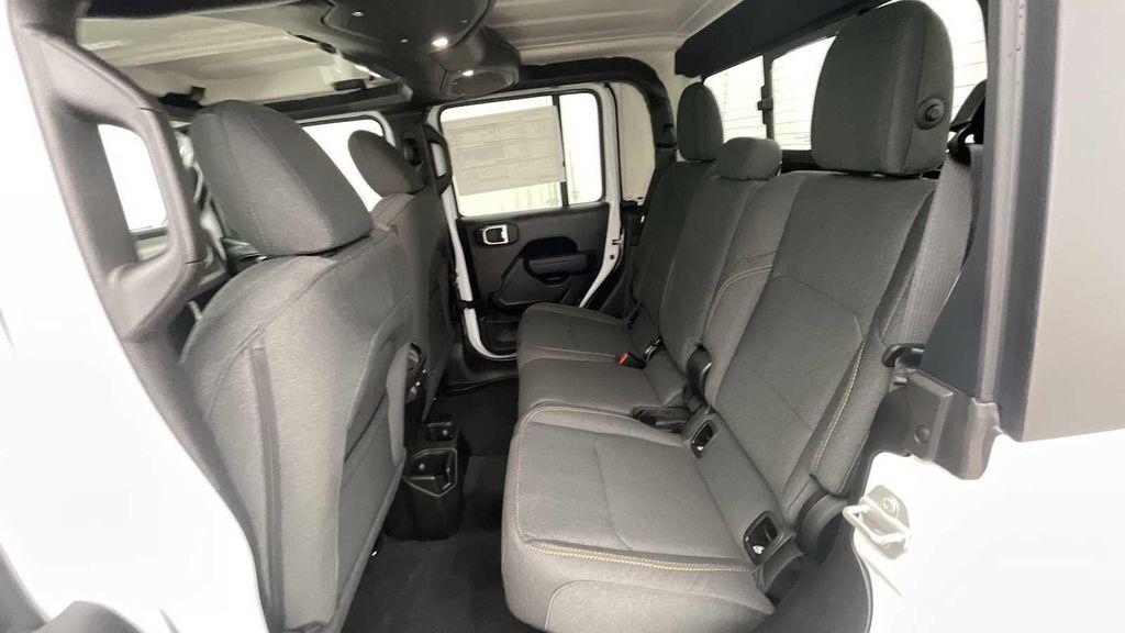 new 2025 Jeep Gladiator car, priced at $45,715