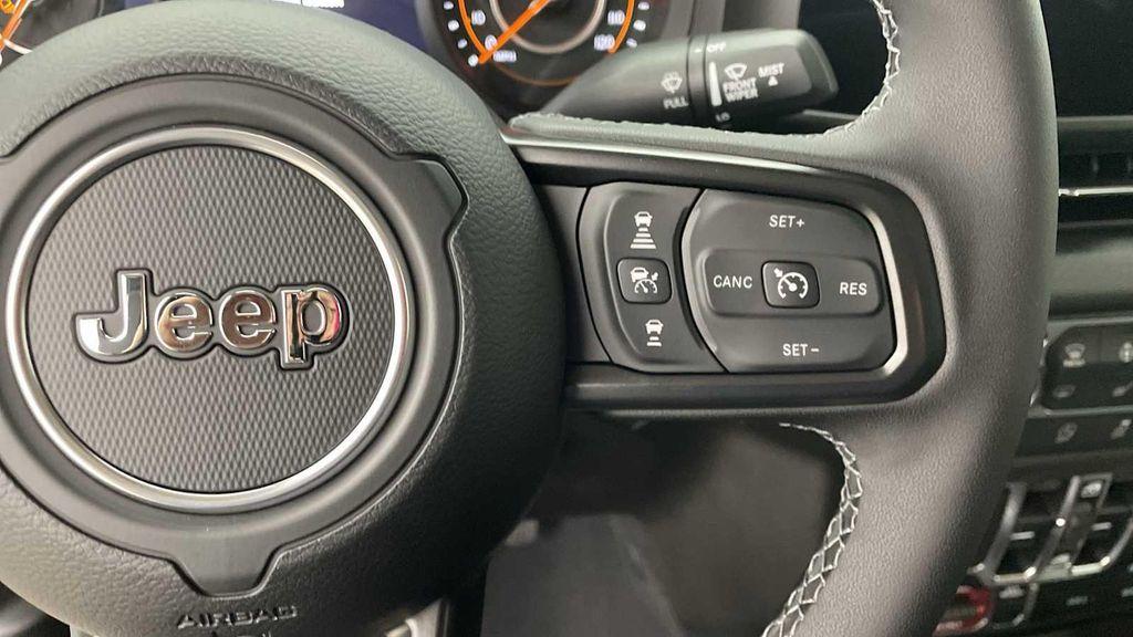 new 2025 Jeep Gladiator car, priced at $45,715